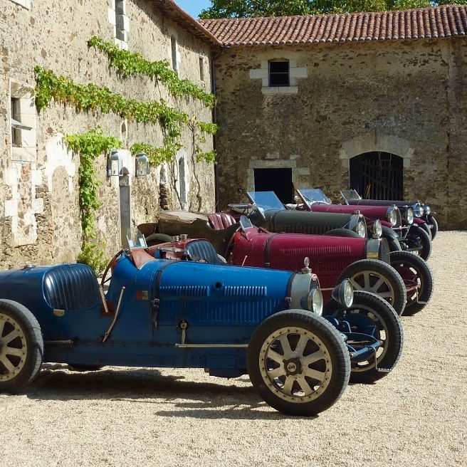 Nos offres : réservez votre week-end en voitures de collection au château de La Baronnière