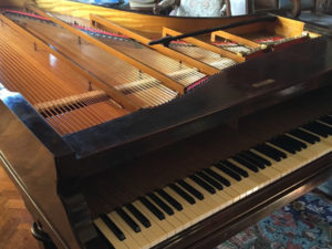 Le piano Erard de La Baronnière après restauration.